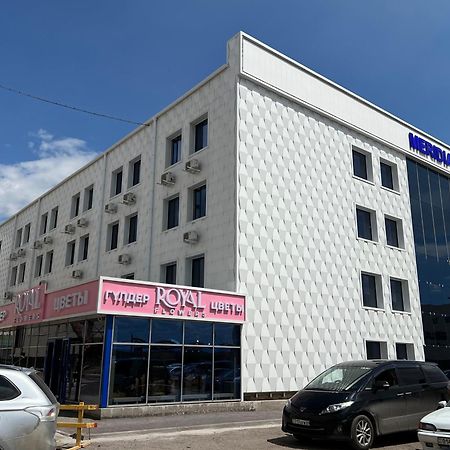 Meridian Karagandy Exteriör bild