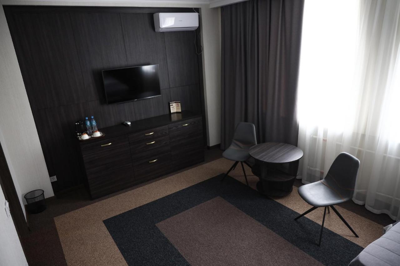 Meridian Karagandy Exteriör bild