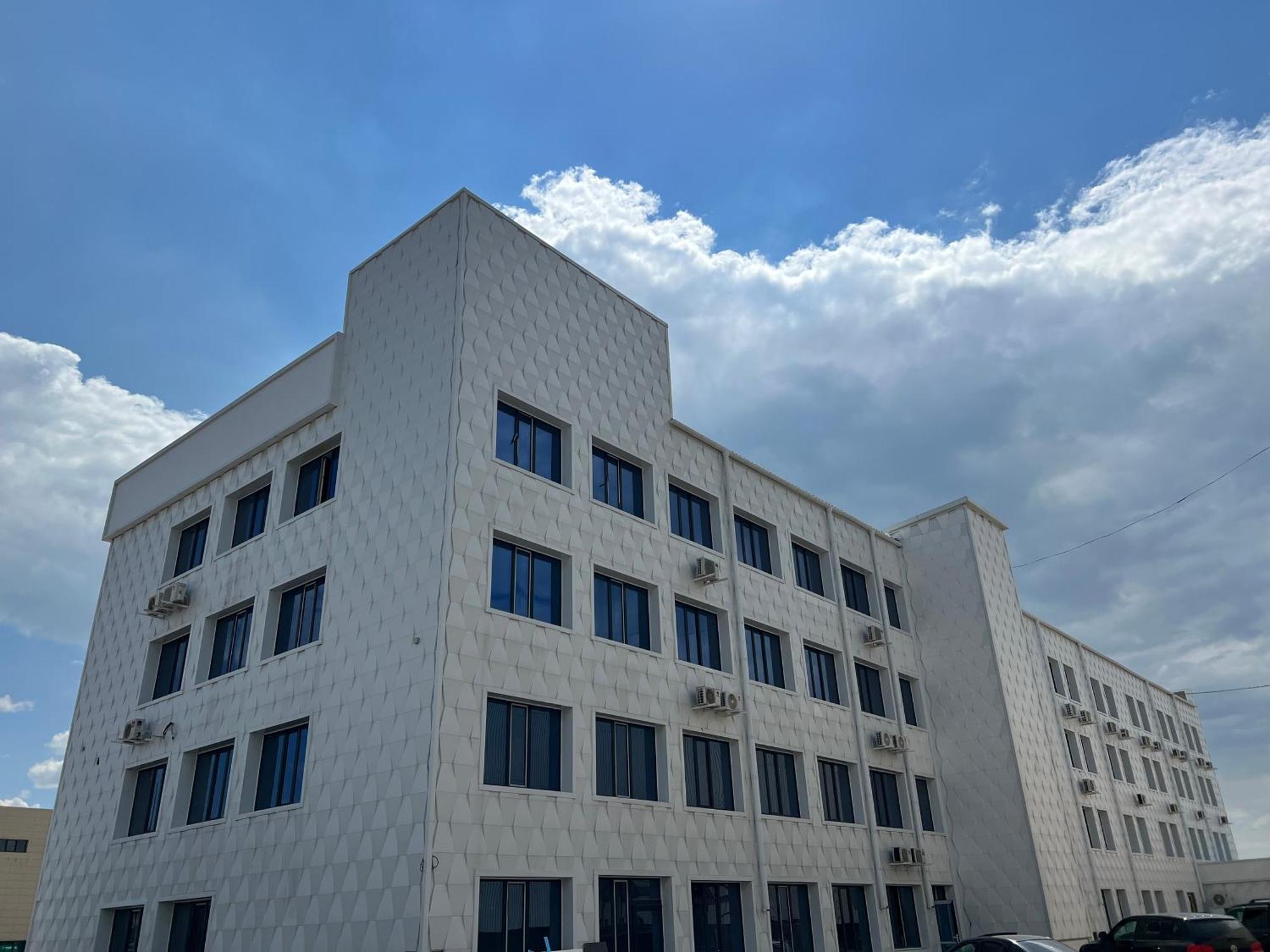 Meridian Karagandy Exteriör bild