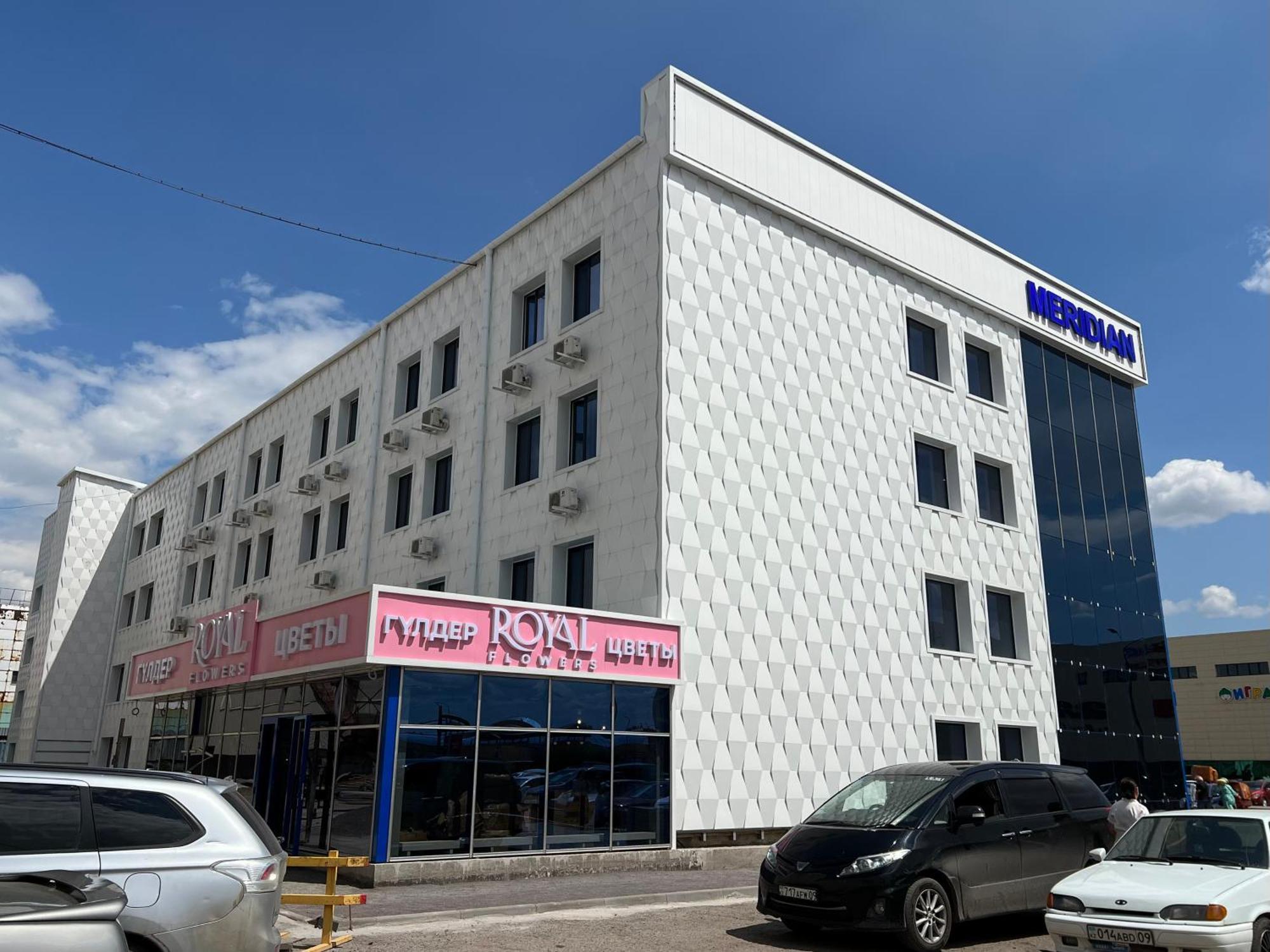 Meridian Karagandy Exteriör bild